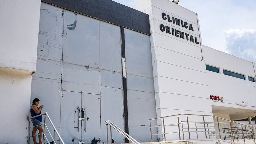 Revocan habilitación a clínica que priorizó vacuna de Rafa Pérez