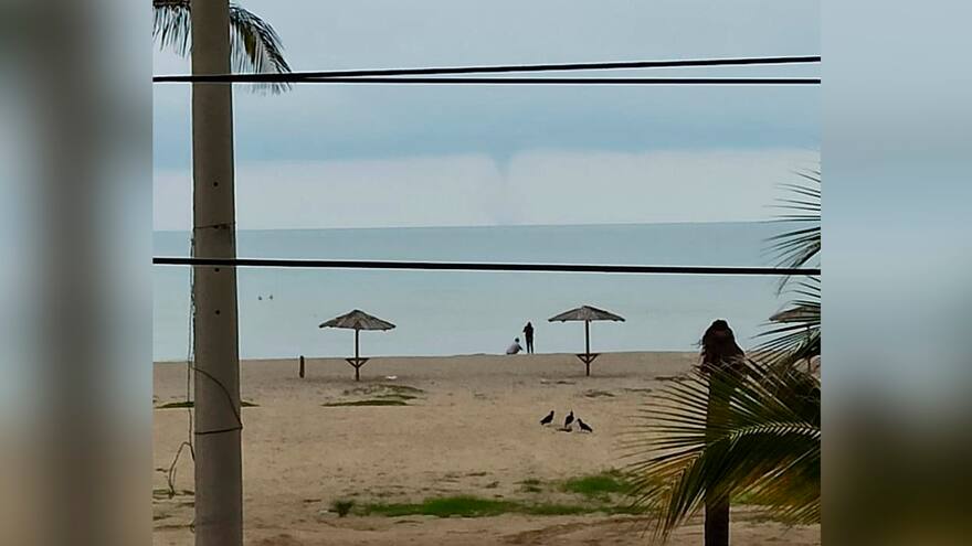Se forma una tromba marina en Riohacha