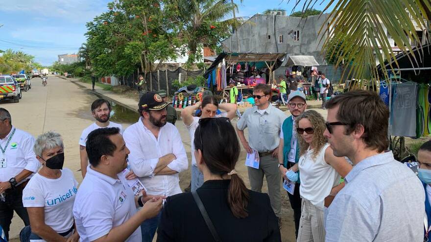 Gobierno y delegación de EE. UU. revisan rutas de migrantes en Necoclí