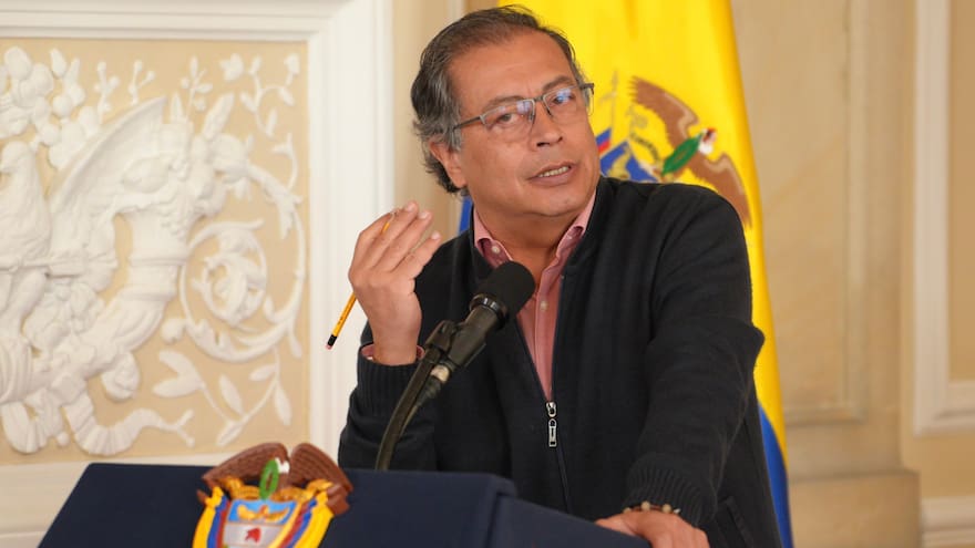 Presidente Petro rechaza acusaciones de coimas en el Congreso