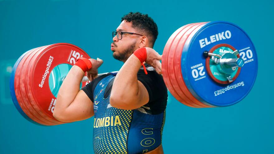 El pesista bolivarense Rafael Cerro levanta la quinta medalla de oro de Colombia en los Juegos Panamericanos Santiago-2023