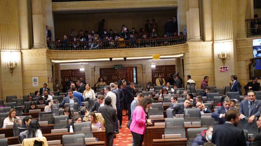 Aprobado en último debate que mujeres ocupen el 50% en poderes públicos