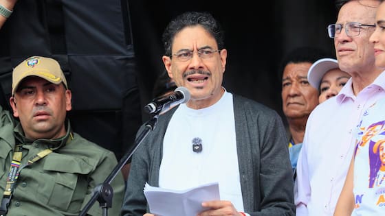 Cepeda presenta su plan de gobierno para reducir la pobreza y la desigualdad en Colombia