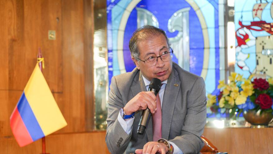 Presidente Gustavo Petro sanciona la ley con la que Colombia protegerá sus ecosistemas marinos