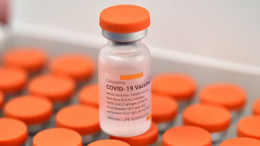 OMS considera ahora que las vacunas anticovid chinas requieren tres dosis