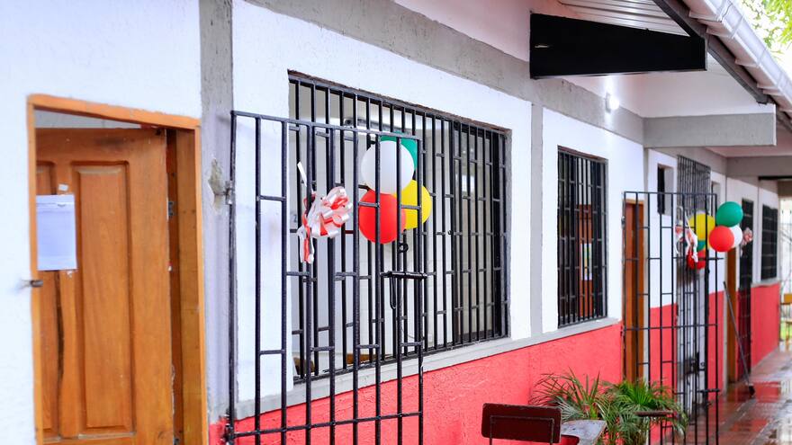 Entregan ocho aulas renovadas en la I.E Mesolandia de Malambo