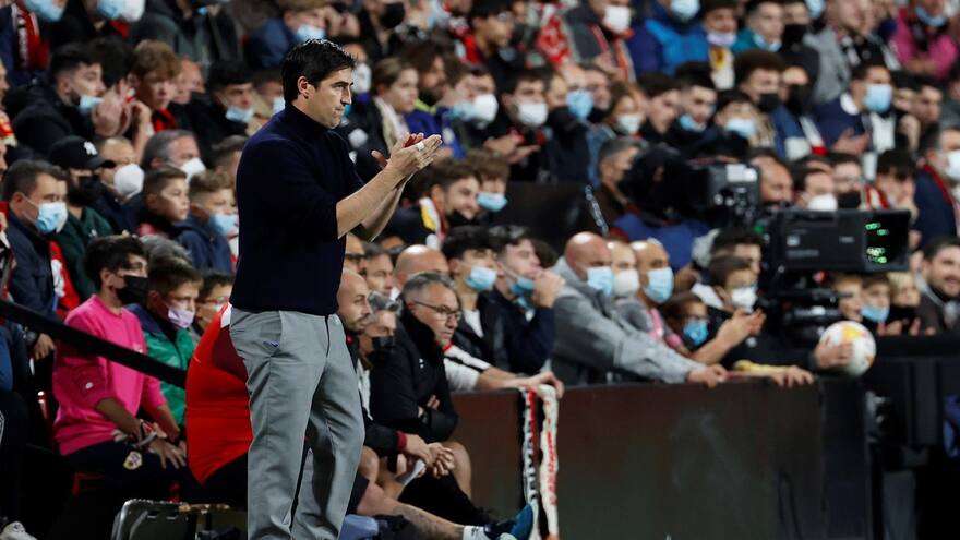 'Los que están desequilibrando los partidos son Benzema y Vinicius': Iraola