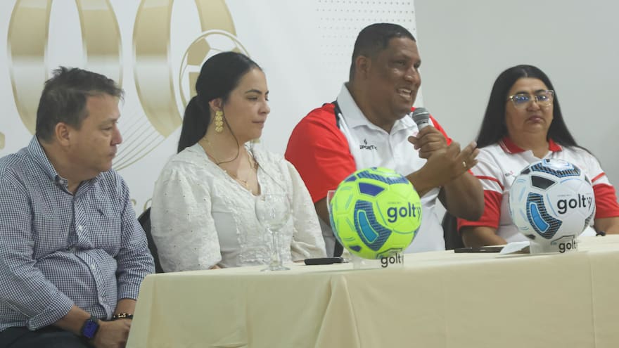 La Liga de Fútbol del Atlántico estrena sponsor de balones
