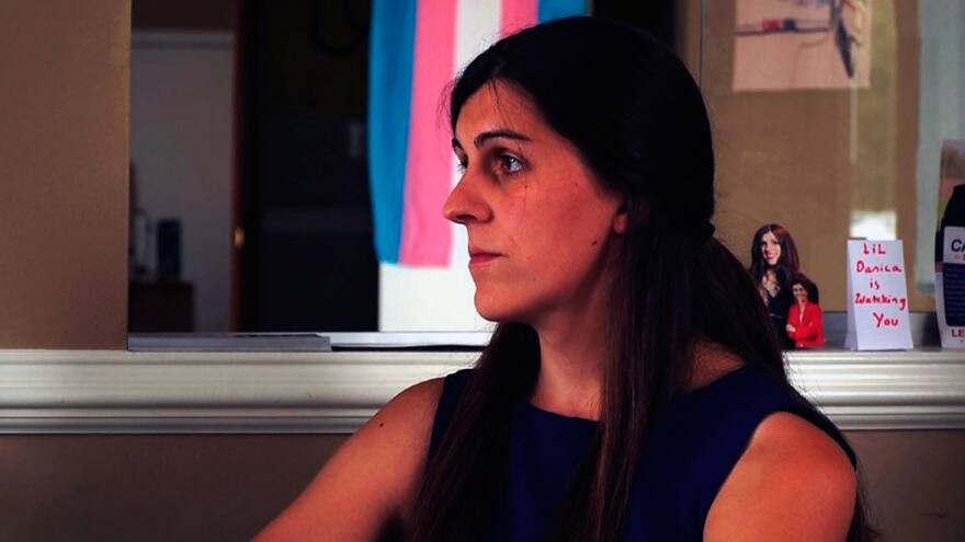 Conozca a la rockera transgénero que aspira a una curul en el Congreso de EEUU