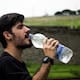 ¿Cuánta agua debe beber para mantenerse saludable? Esto recomiendan los expertos