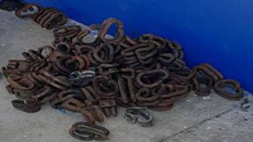 Alertan robo de piezas que aseguran rieles de línea del tren en Santa Marta