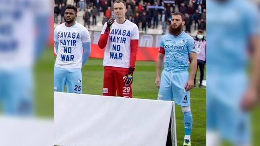 Futbolista niega apoyo a Ucrania: 'en Medio Oriente mueren miles cada día'