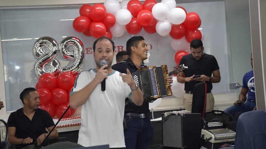 EL HERALDO celebró sus 89 años a ritmo de vallenato
