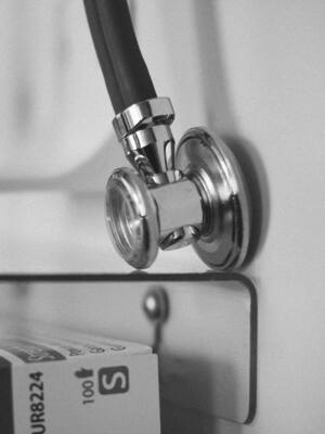 CARTA DE LOS LECTORES | Plegaria para el médico en su día