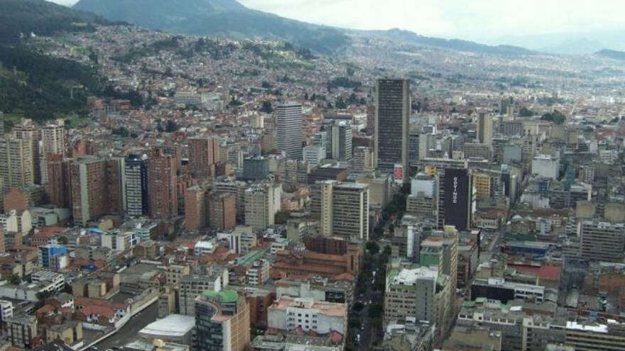 Reportan fuerte explosión en el centro de Bogotá: varias personas heridas
