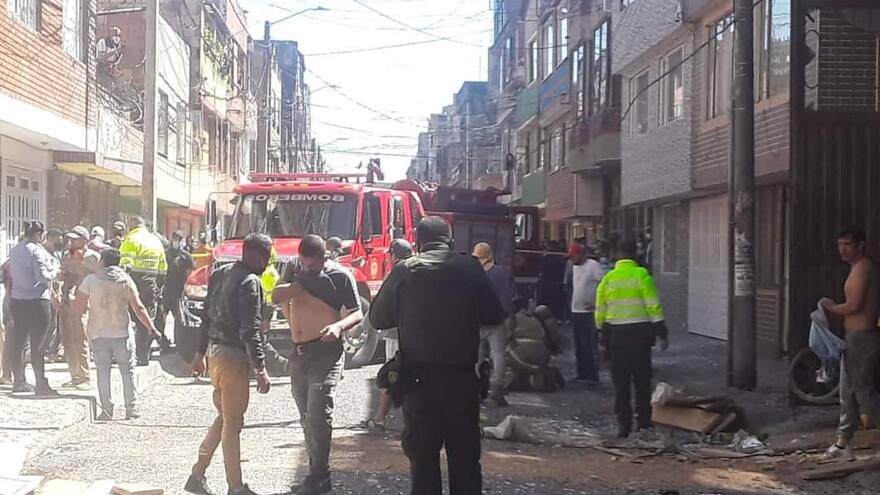 Un muerto y 13 casas afectadas tras explosión en Bogotá