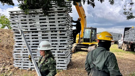 Instalan puente militar entre Guaranda y Majagual, en la Mojana sucreña
