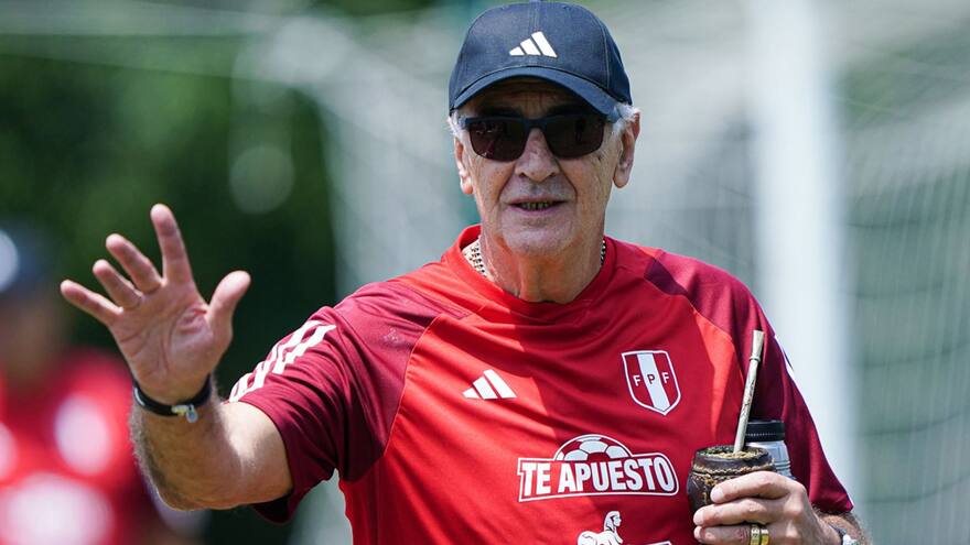 Fossati deja de ser seleccionador de Perú