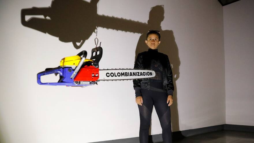 La artista Nadia Granados gana el Premio Luis Caballero