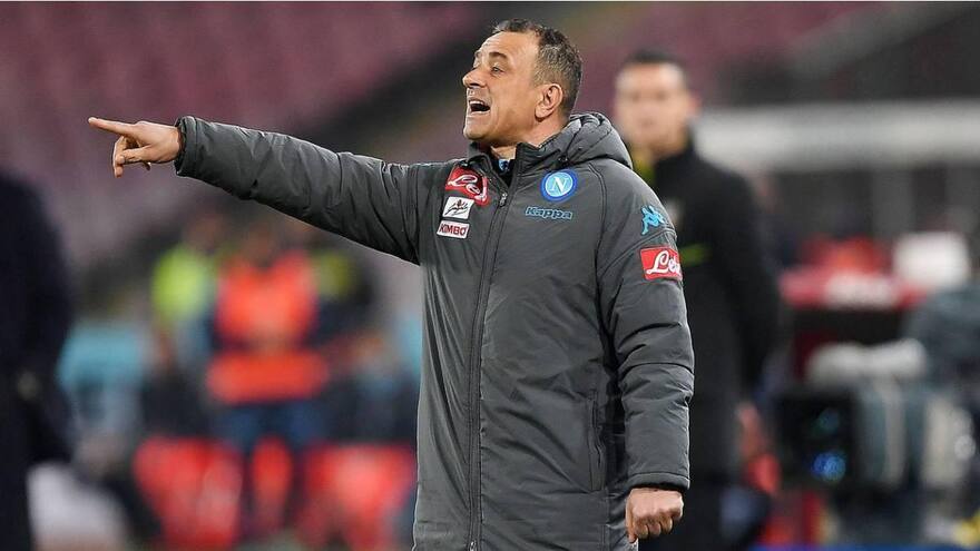 A días de enfrentar al Barcelona, Napoli cambia de entrenador