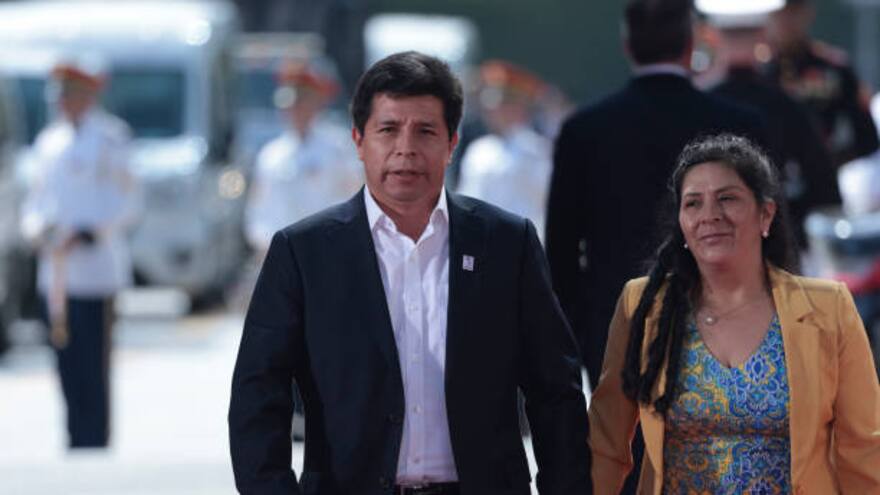 Fiscalía peruana pide no dejar salir del país a primera dama