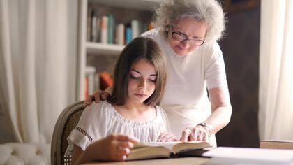 Madre demandó a su hija de 22 años que no estudia ni trabaja para dejar de mantenerla