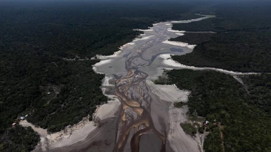 El gran afluente del río Amazonas alcanza su menor caudal de la historia
