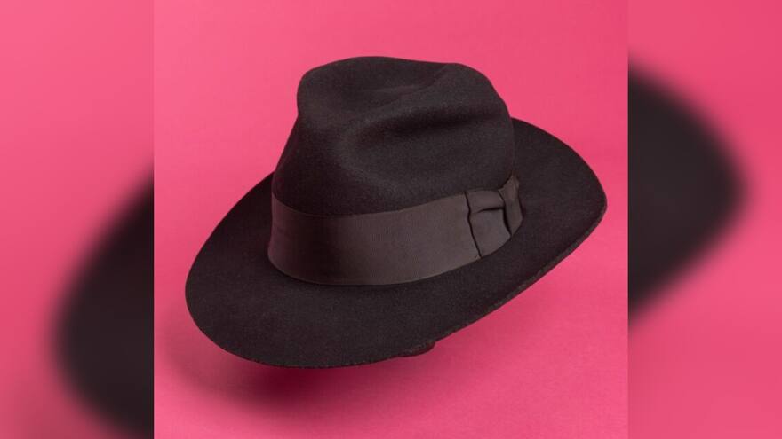 Subastan sombrero de Michael Jackson, con el que bailó en 'moonwalk', por millonaria cifra