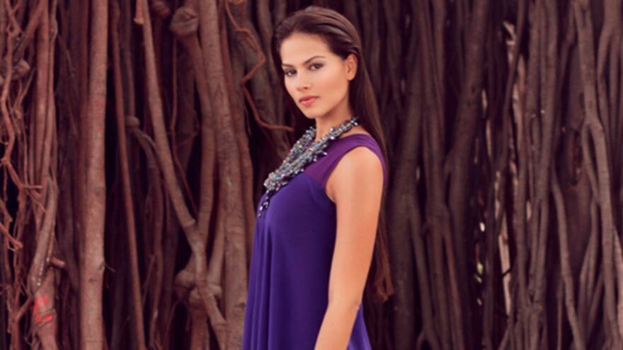 Yuliana Mejía en Miss Caraibes Hibiscus