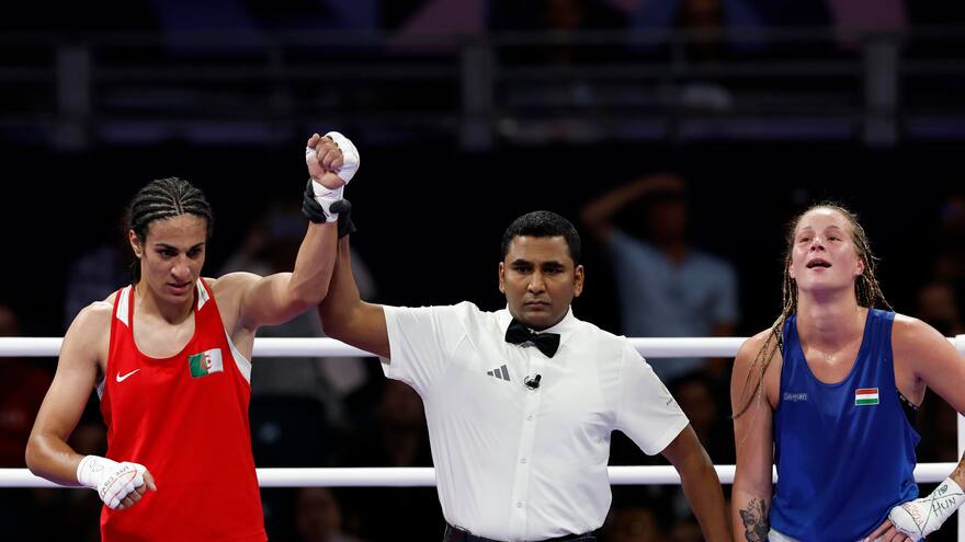 La boxeadora Khelif asegura medalla tras vencer a Lucca Anna