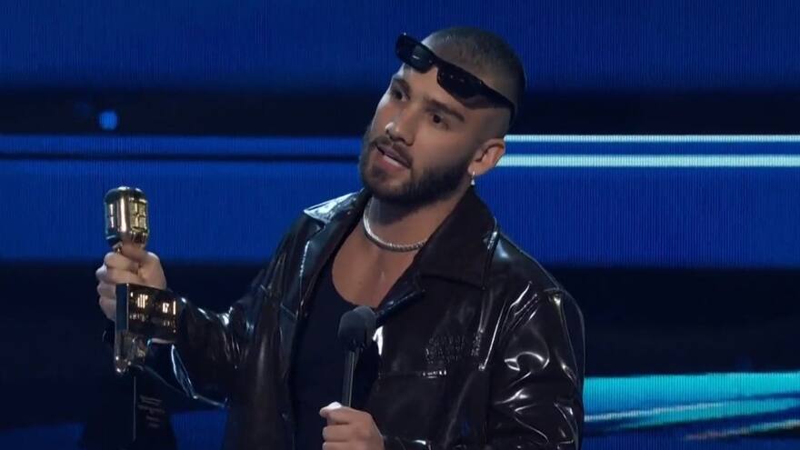 Manuel Turizo obtiene la ‘Canción latina del año’ en los Latin Billboard