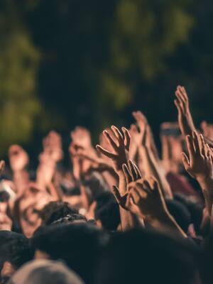 Fanatismo religiosamente político | Columna de Marcela García Caballero