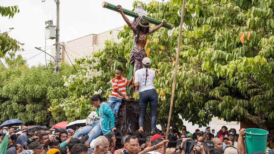 En San Benito vibraron con la fiesta del Cristo Milagroso
