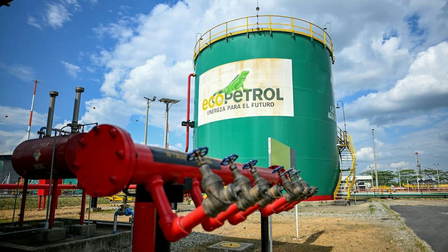 ¿Ecopetrol perdió el norte? Llueven críticas al manejo de la petrolera