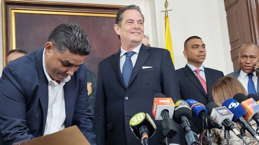 Cambio Radical presenta su propuesta de reforma a la salud