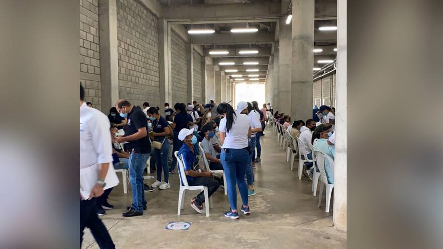 Arranca vacunación de 11 mil personas diarias en Valledupar por Festivallenato