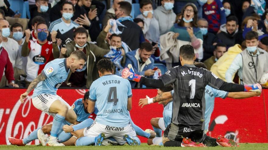 Celta 3, Barcelona 3: Aspas castiga a un equipo azulgrana hundido