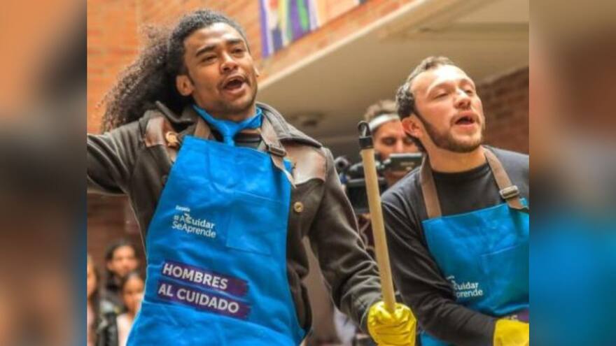 Así es ‘Hombres al Cuidado’, el canal de YouTube que enseña tareas del hogar