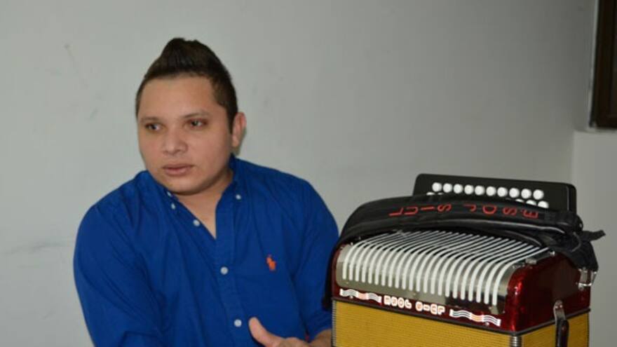 Luis José Villa, nuevo acordeonero de Peter Manjarrés