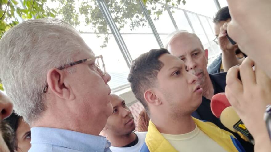 Liberan en Venezuela a estudiante universitario; estaba preso desde agosto