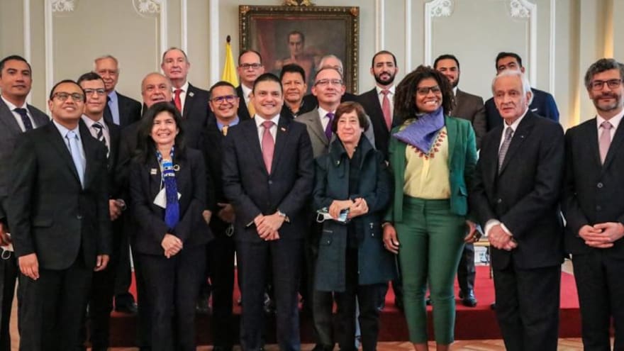 Misión Internacional de Sabios se mostró complacida por el Acuerdo Nacional de Petro