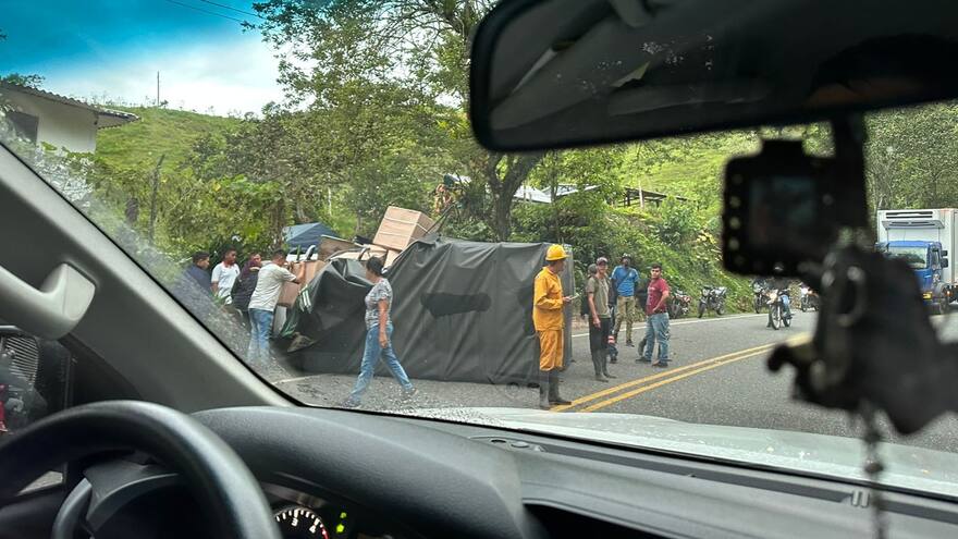 Dos niños murieron en Antioquia tras ser atropellados por un camión