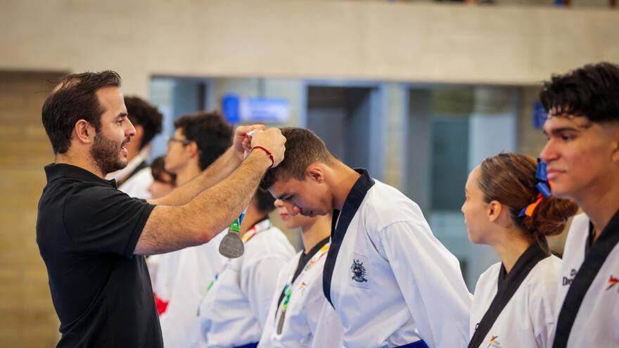 Entregan las primeras medallas a los campeones de los Juegos Universitarios del Caribe