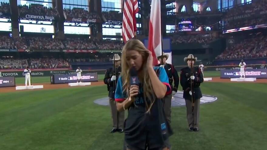 La cantante Ingrid Andress reconoce haber cantado borracha himno de EE. UU.