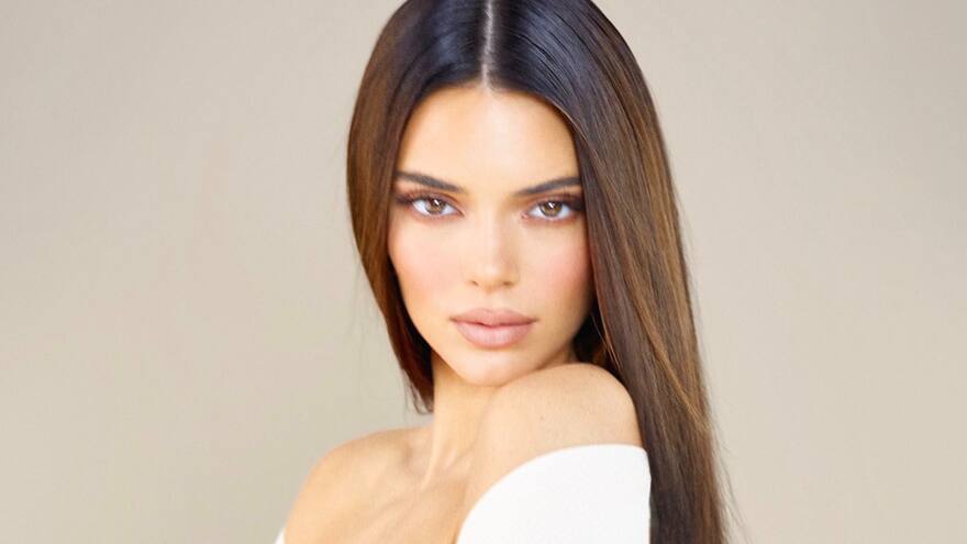 Kendall Jenner se apunta a la moda del tequila y genera polémica en México