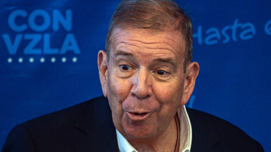 Avión que traslada a Edmundo González aterrizó en las Azores