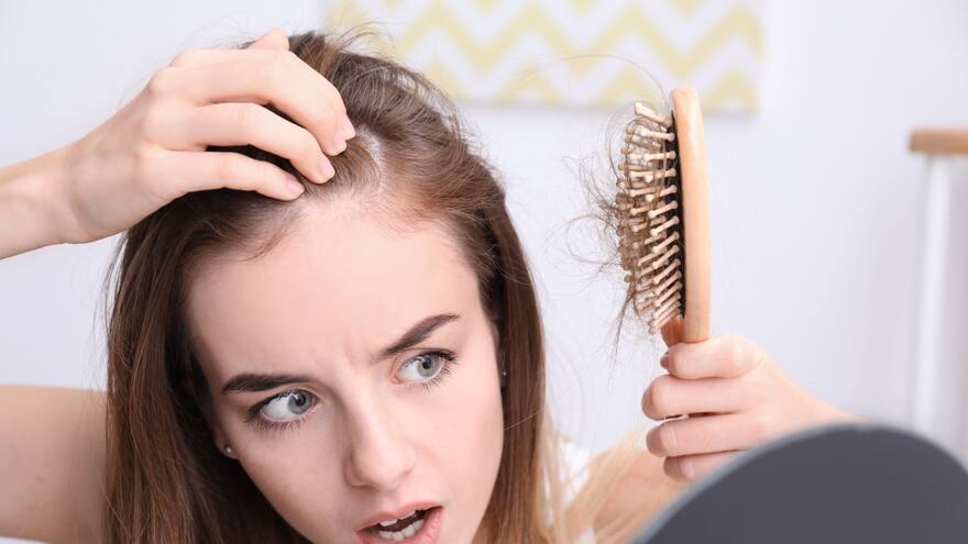 Calvicie y sobrepeso, efectos del dormir poco