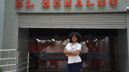 Lina Redondo, periodista de EL HERALDO, fue elegida Periodista Afrocolombiana del Año 2025