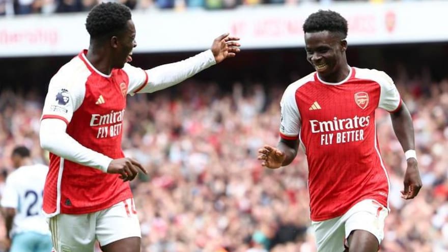 Arsenal les ‘responde’ al Manchester City: triunfo 2-1 ante Nottingham Forest