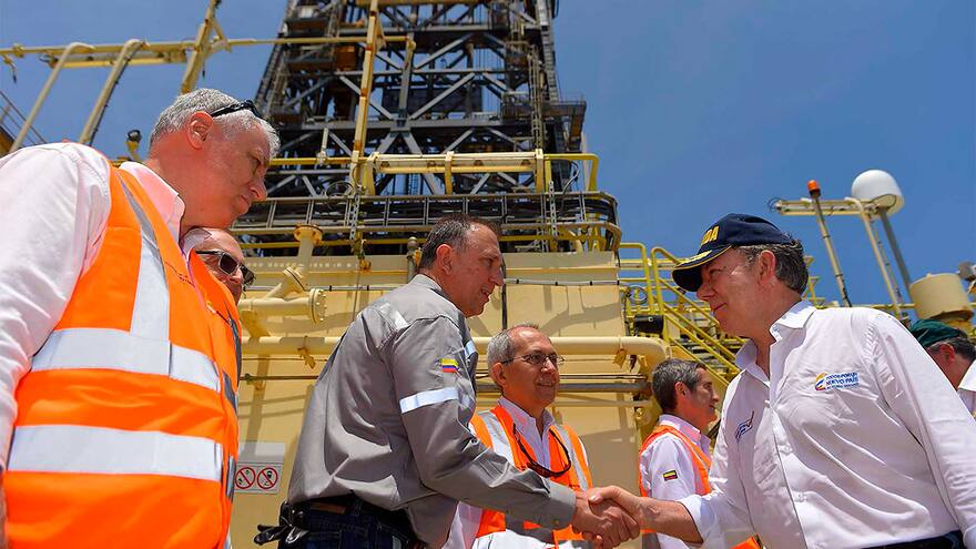 Colombia será una potencia energética: Santos, en visita a pozo de gas en La Guajira